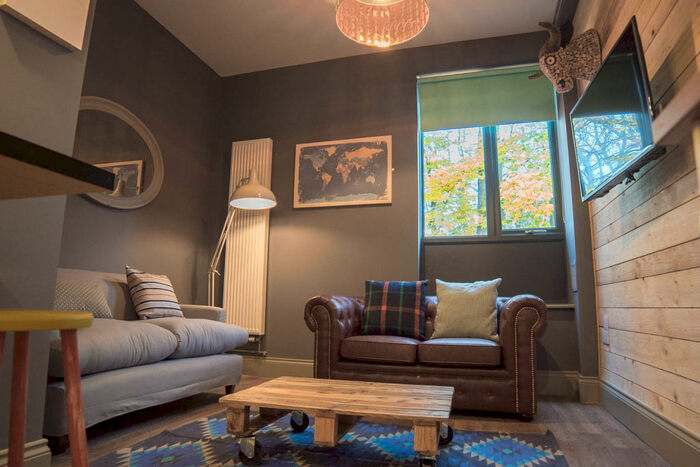 4 Bedroom Flat To Rent In Apartment, Mary Morris House, Shire Oak Road, LS6