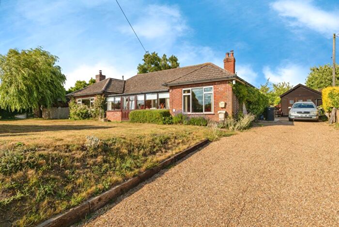4 Bedroom Bungalow For Sale In Low Common, Bunwell, Norwich, Norfolk, NR16