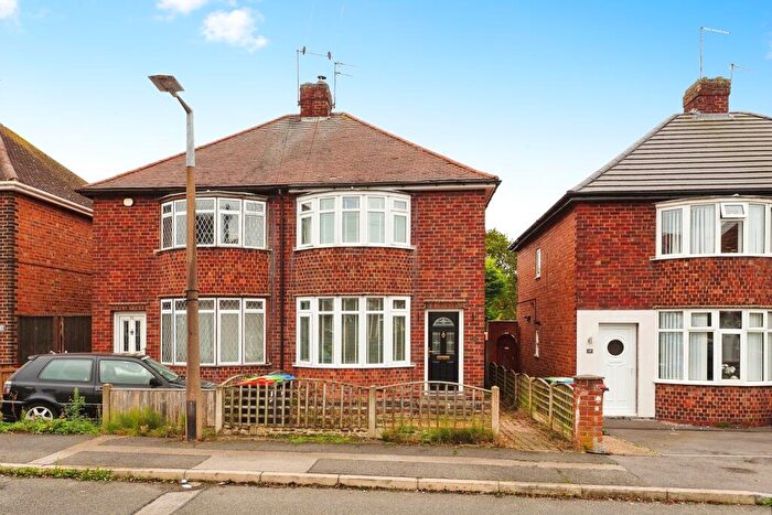 2 Bedroom Semi-Detached House For Sale In Knightsbridge Gardens, Hucknall, Nottingham, Nottinghamshire, NG15