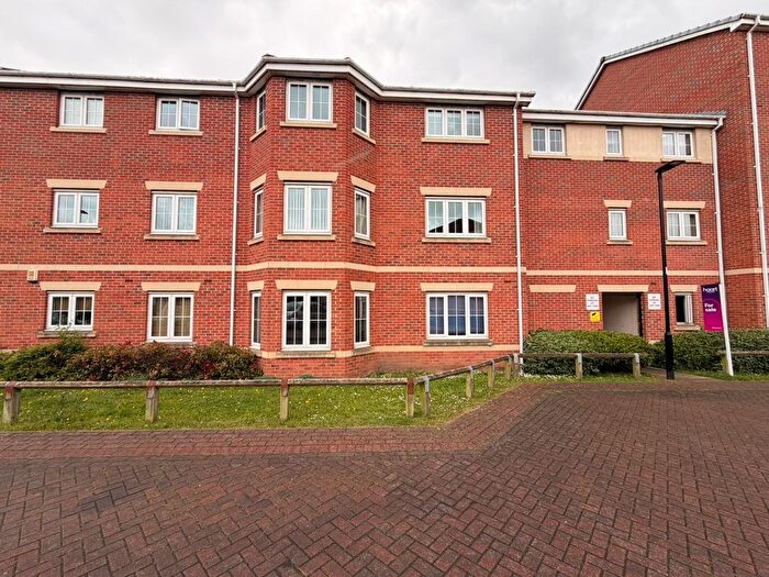 2 Bedroom Flat For Sale In Jenkinson Grove, Armthorpe, Doncaster, DN3