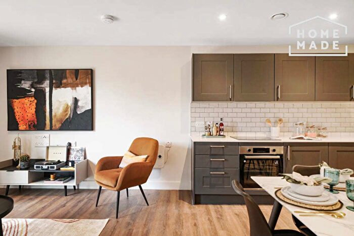 3 Bedroom Flat To Rent In One Maidenhead, SL6