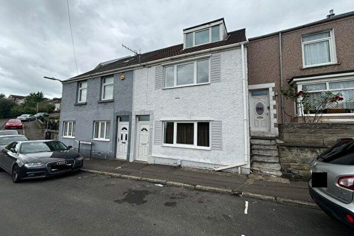 2 Bedroom Property To Rent In Graig Terrace, Abertawe, SA1