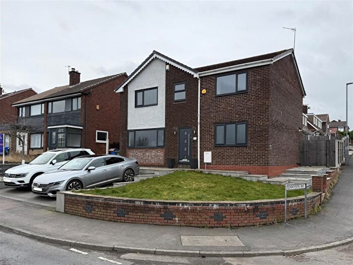 4 Bedroom Detached House For Sale In Tennyson Avenue, Dukinfield, SK16