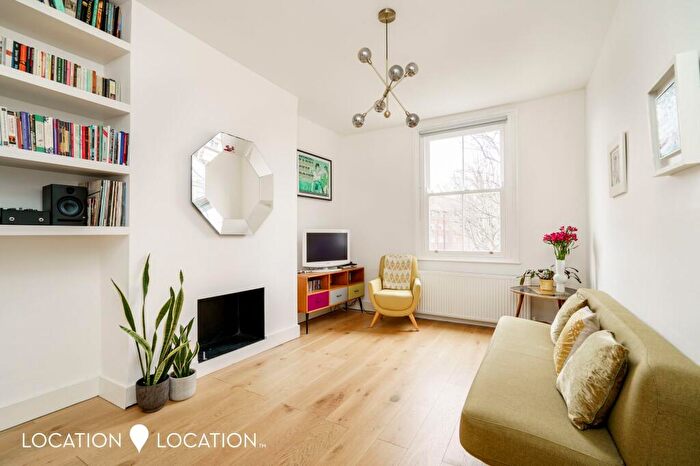 2 Bedroom Flat To Rent In Farleigh Road, London, N16