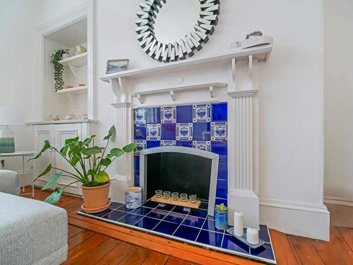 1 Bedroom Flat For Sale In Dryburgh Avenue, Rutherglen, Glasgow, South Lanarkshire, G73