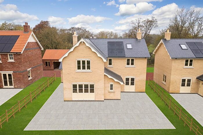 4 Bedroom Detached House For Sale In Main Street, Hackthorn, Lincoln, LN2