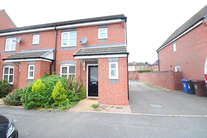 3 Bedroom House To Rent In Panama Road, Burton Upon Trent, DE13