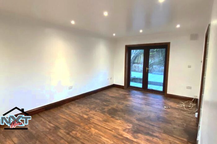 3 Bedroom Terraced House To Rent In Mansfield Road, London, E17