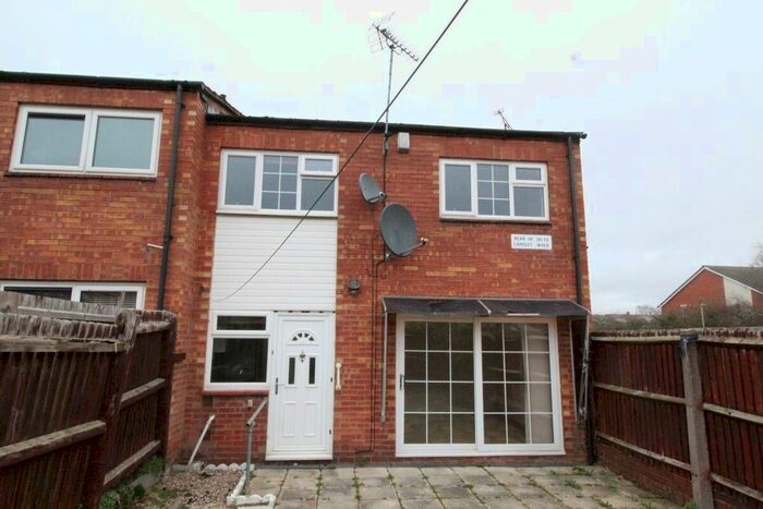 3 Bedroom Terraced House To Rent In Langley Walk, Leicester LE4