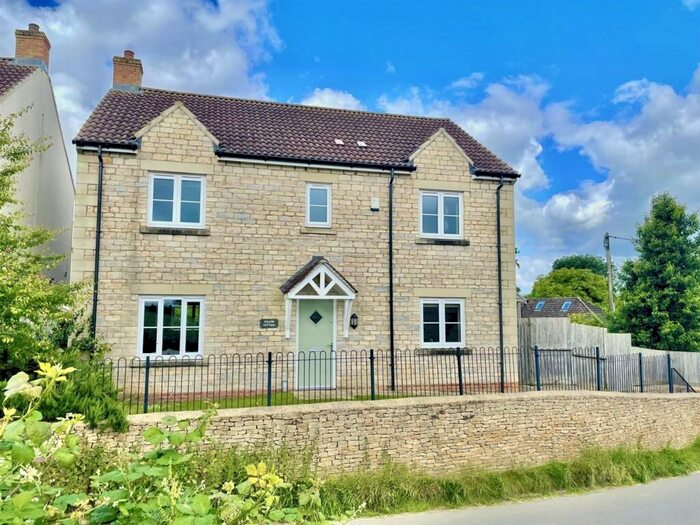 4 Bedroom Detached House For Sale In Nettleton Road, Burton, Chippenham, SN14