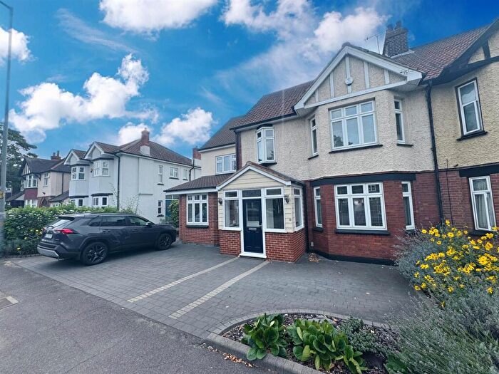 5 Bedroom Semi-Detached House For Sale In Palmers Avenue, Grays, RM17