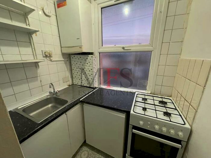 2 Bedroom Flat To Rent In Western Road, Southall, UB2
