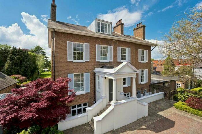 7 Bedroom Detached House To Rent In Hampton Court Road, East Molesey, KT8