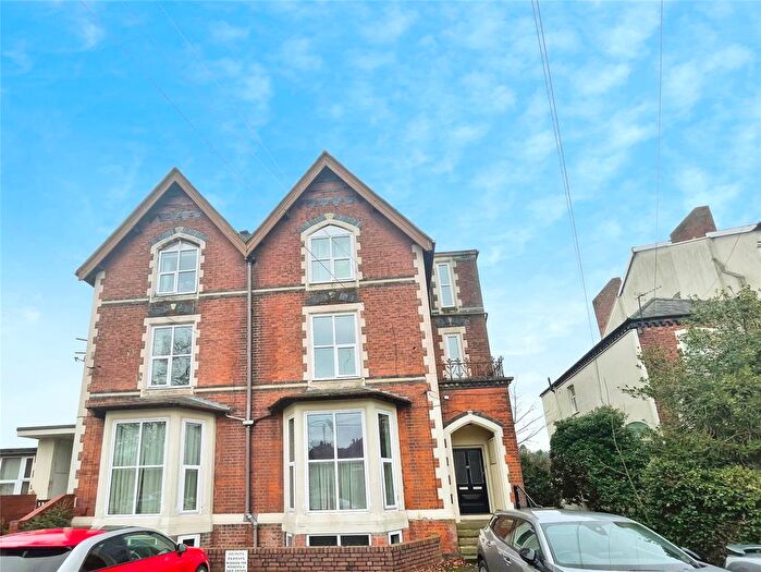 2 Bedroom Flat To Rent In Newbridge Crescent, Wolverhampton, West Midlands, WV6