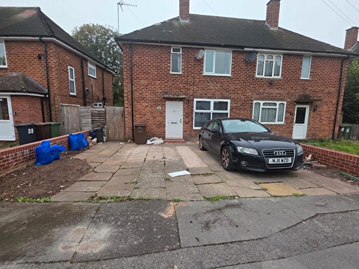 3 Bedroom Semi-Detached House To Rent In Colesbourne Road, Solihull, B92