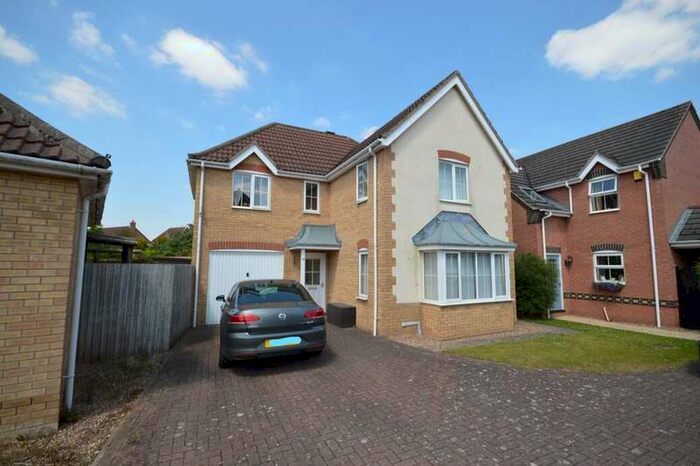 4 Bedroom Property To Rent In Rochester Close, Bracebridge Heath, LN4