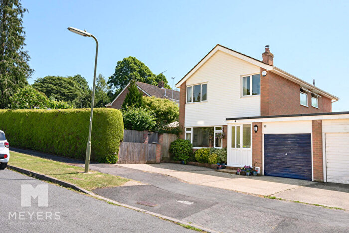 4 Bedroom Detached House For Sale In Denholm Close | Poulner | Ringwood |, BH24