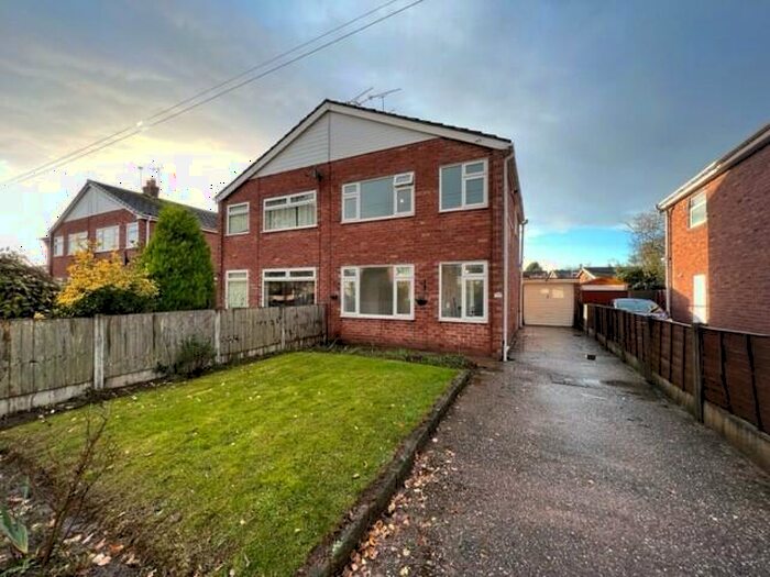 3 Bedroom Semi-Detached House To Rent In Manor Crescent, Middlewich, CW10