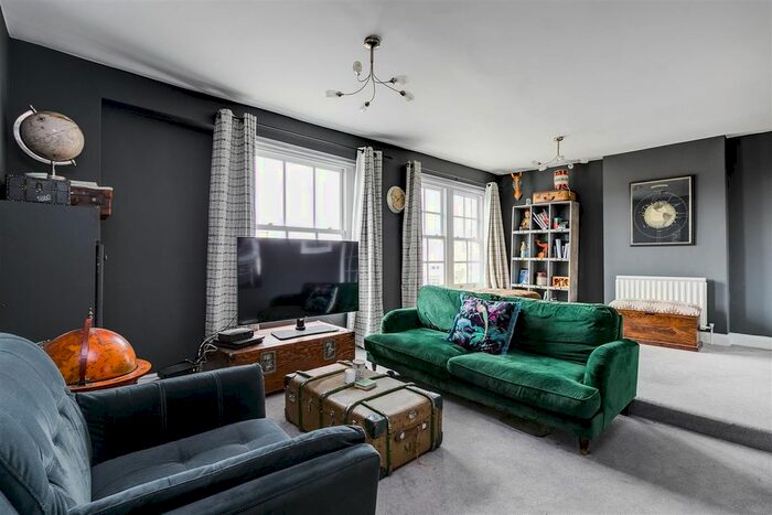 2 Bedroom Flat To Rent In Wimbledon Park Road, London, SW18