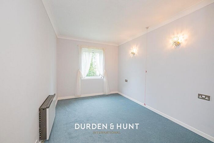 1 Bedroom Flat For Sale In Goldsmere Court, Hornchurch, RM11