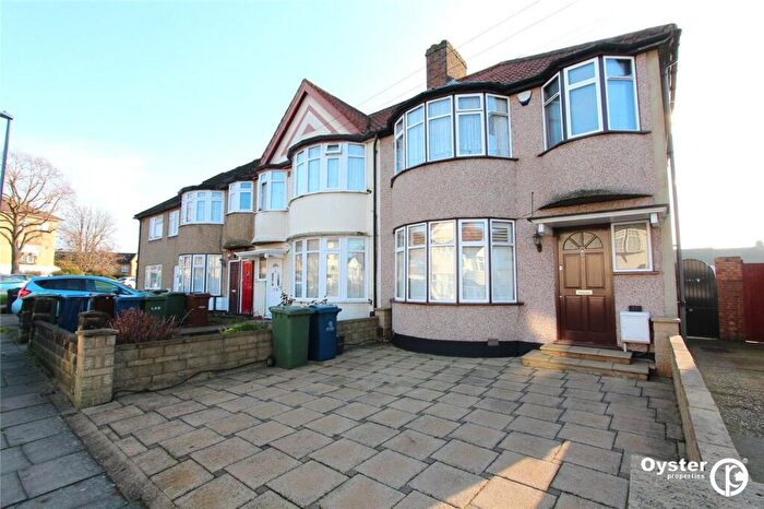 3 Bedroom Semi-Detached House To Rent In Cowbridge Road, Harrow, HA3