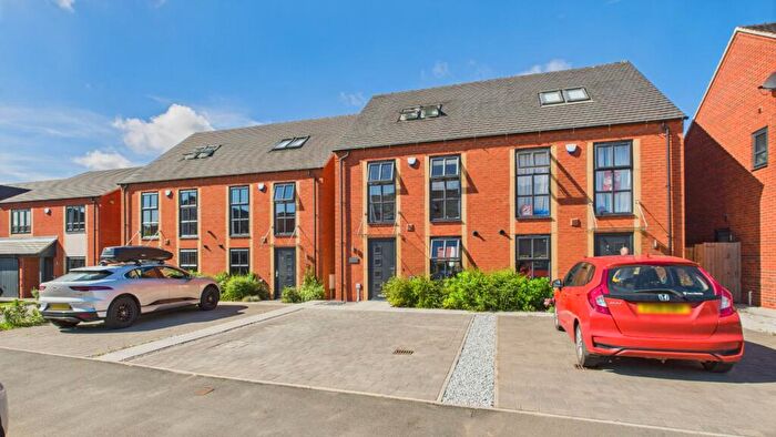 4 Bedroom Semi-Detached House For Sale In Lincoln Avenue, Littleover, Derby, Derbyshire, DE23