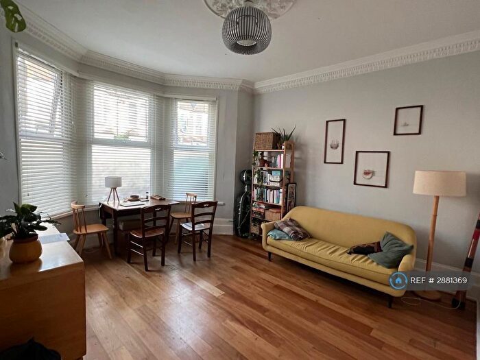 2 Bedroom Flat To Rent In Mount Pleasant Road, London, N17