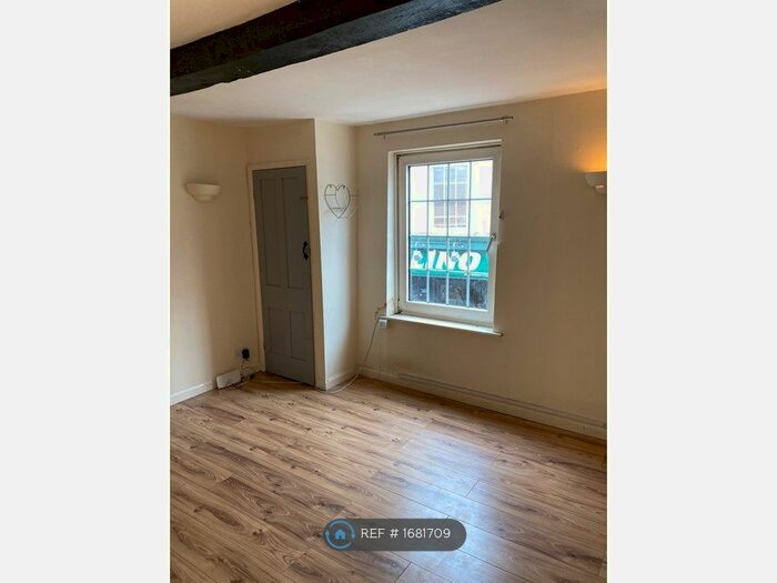 1 Bedroom Flat To Rent In High Street, Ross-On-Wye, HR9