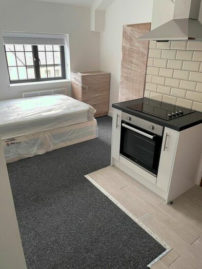 Studio To Rent In Rockstone Lane, Southampton, SO14