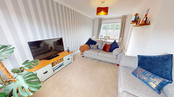 2 Bedroom Semi-Detached House For Sale In Springfield Avenue, Hatfield, DN7