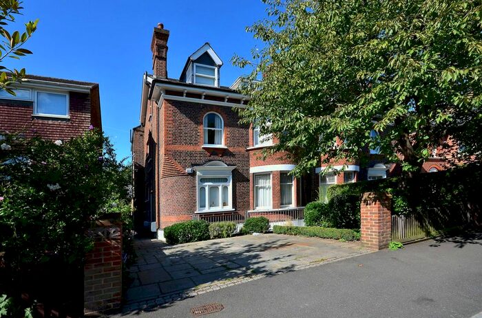 2 Bedroom Flat To Rent In Elm Grove, Wimbledon, London, SW19