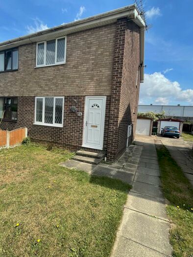 2 Bedroom Semi-Detached House To Rent In Appleton Way, DN5