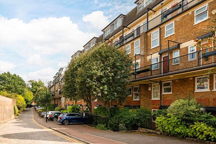 2 Bedroom Flat To Rent In Milk Yard, Wapping, E1W