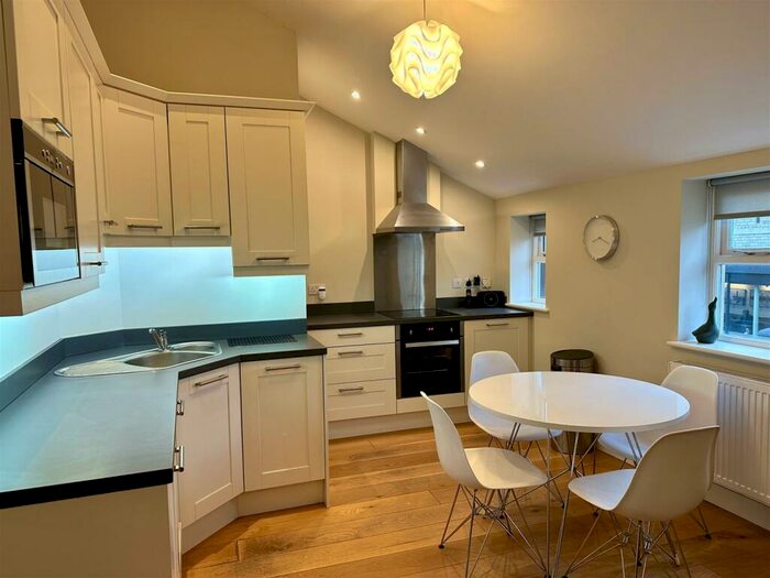 2 Bedroom Apartment To Rent In Clayton Road, Newcastle Upon Tyne, NE2