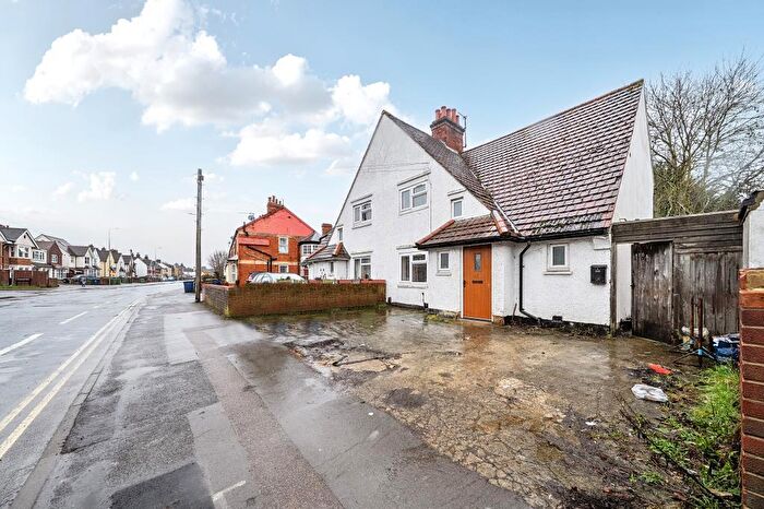 Flat To Rent In Cowley Road, Oxford, OX4