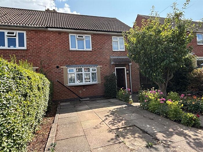 3 Bedroom Semi-Detached House For Sale In Woodfield Road, Rothley, Leicester, LE7