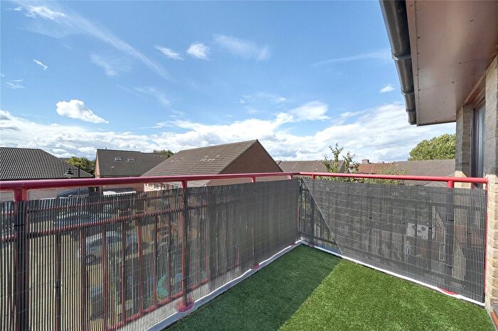 2 Bedroom Flat For Sale In Colchester Road, Walthamstow, London, E17