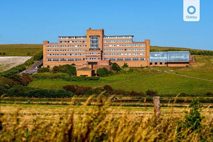 1 Bedroom Flat For Sale In The Cliffs, Greenways, Ovingdean, Brighton, East Sussex, Bs, BN2