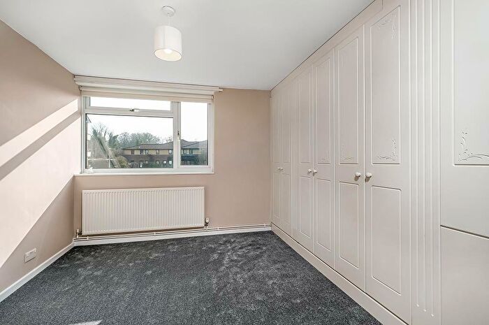 2 Bedroom Flat To Rent In Churchill Court, Wilton, SP2