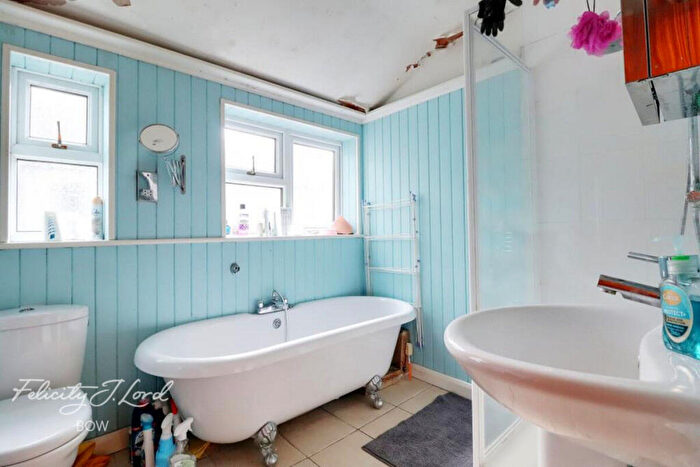 2 Bedroom Flat To Rent In Carnarvon Road, London, E15