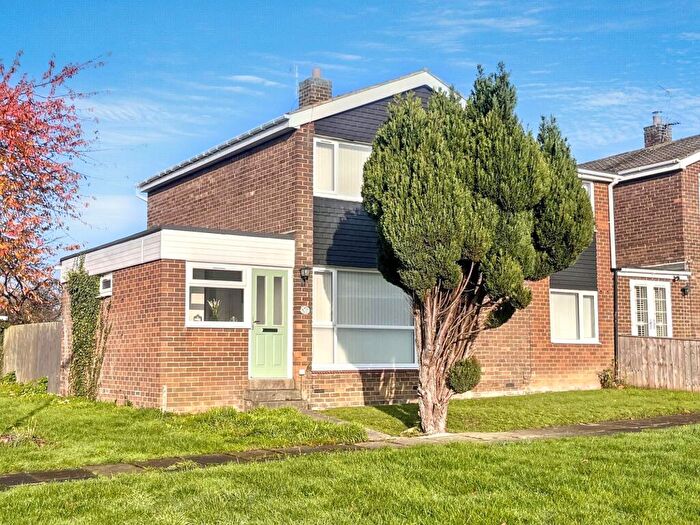 5 Bedroom Link Detached House For Sale In Cateran Way, Cramlington, Cramlington, Northumberland, NE23