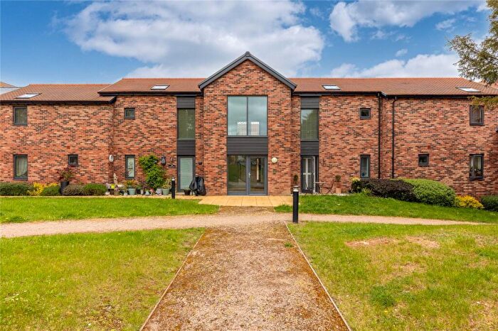 2 Bedroom Apartment For Sale In Orchard Drive, Kempston, Bedford, Bedfordshire, MK42