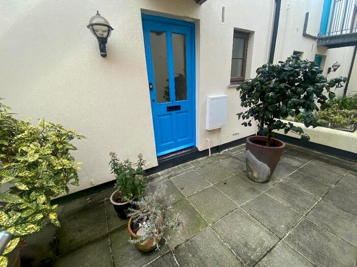 2 Bedroom Flat To Rent In Wharfside Village, Penzance, TR18