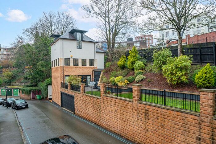 3 Bedroom Detached House For Sale In Newcastle Drive, The Park, NG7