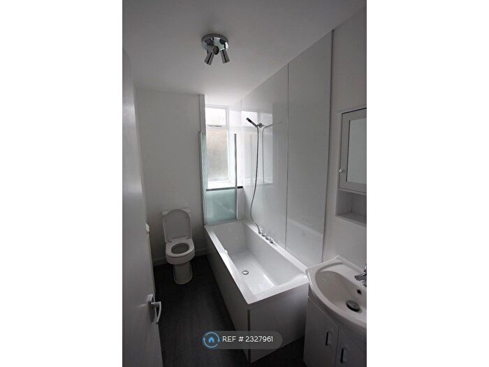 2 Bedroom Flat To Rent In Bucksburn, Aberdeen, AB21