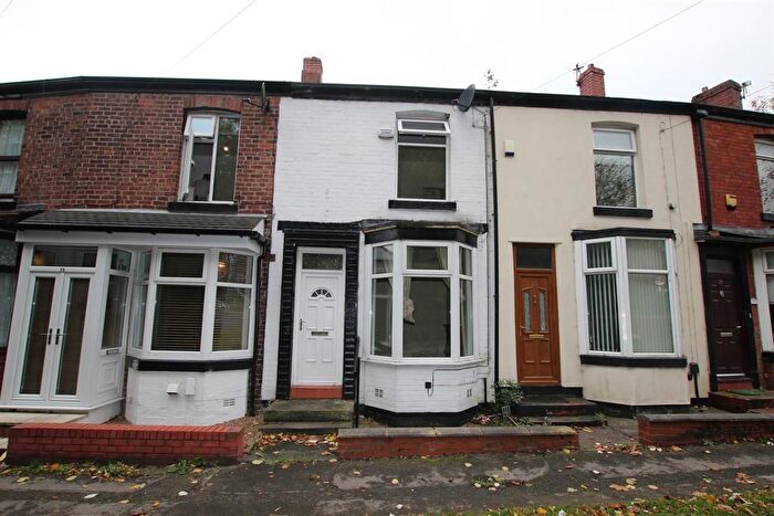 2 Bedroom Terraced House To Rent In Berkeley Road, Bolton, BL1