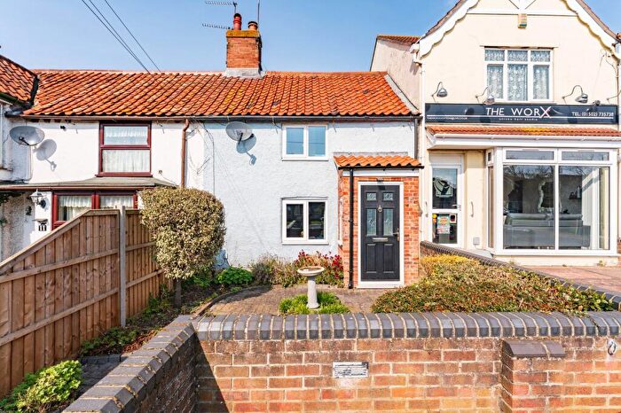 3 Bedroom Terraced House For Sale In Station Road, Hopton, NR31