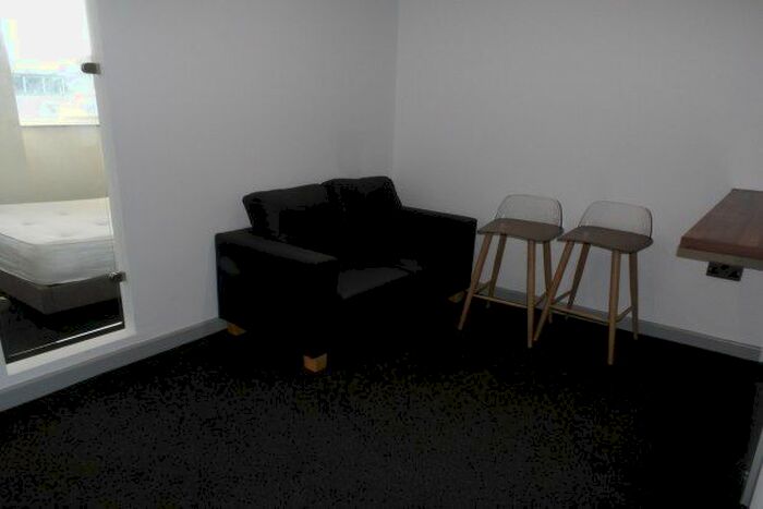 Studio To Rent In High Street, Blackburn, BB1