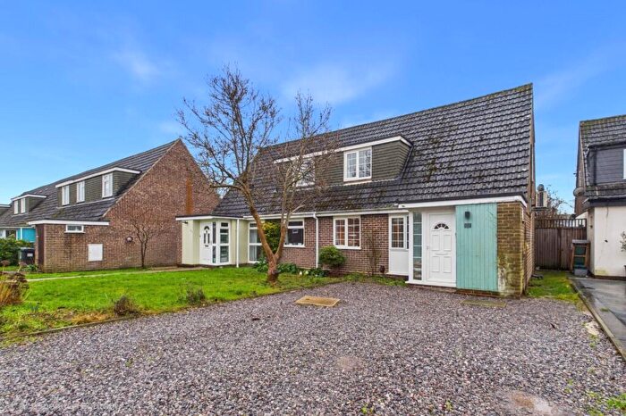 3 Bedroom Semi Detached House For Sale In Browning Close, Thatcham, Berkshire, RG18