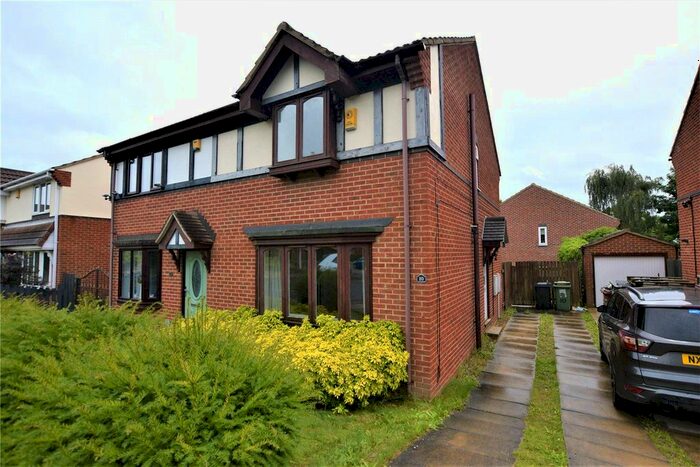 3 Bedroom Detached House To Rent In Martingale Drive, Leeds, LS10